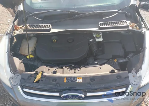 2014 Ford Escape Titanium z USA, uszkodzony, nr VIN 1FMCU0J99EUA70946